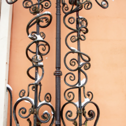 Sécurisez vos escaliers avec des garde-corps en ferronnerie artistique aux motifs élégants Neuilly-Plaisance